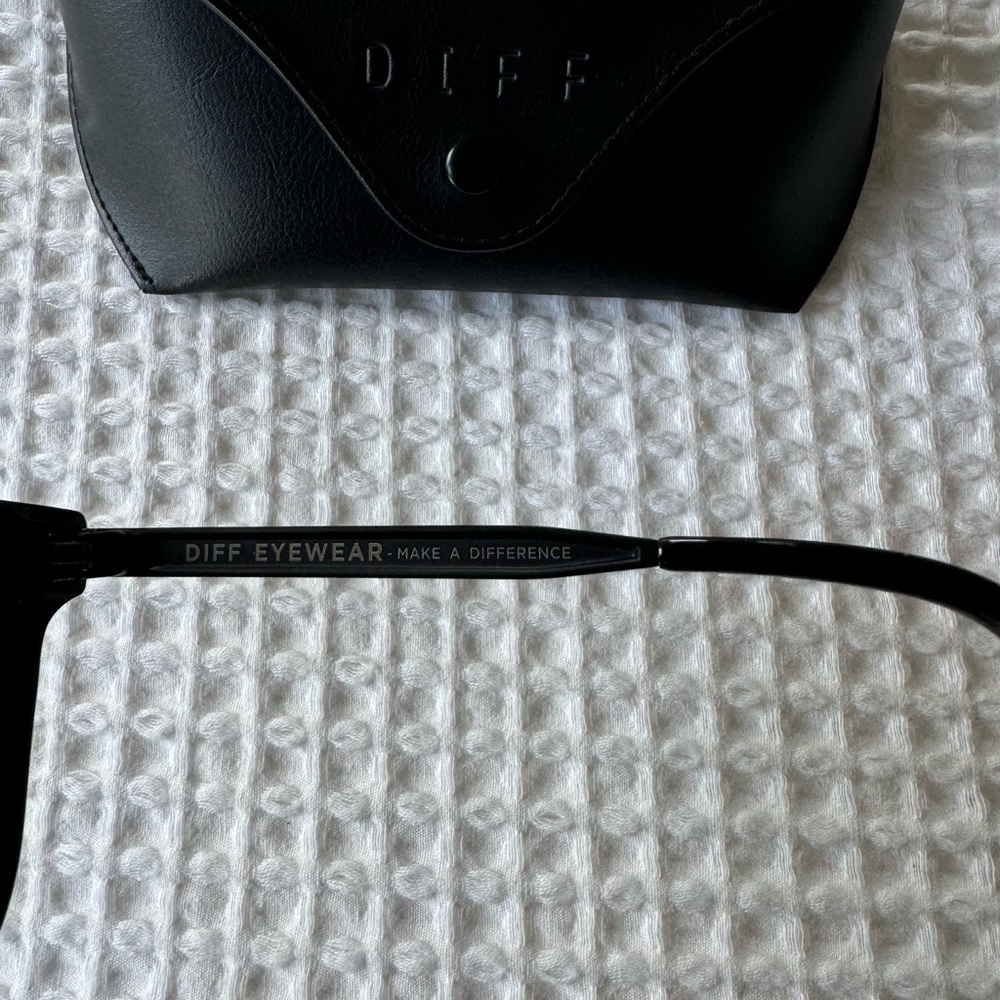 Diff Eyewear The Bella Polarized Sunglasses View 4